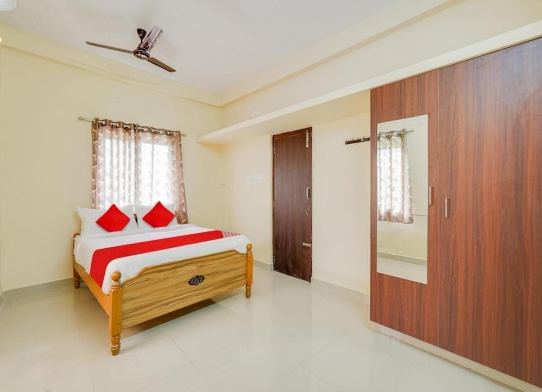 Srinivasa Serviced Apartment Keelkattalai Chennai Dış mekan fotoğraf