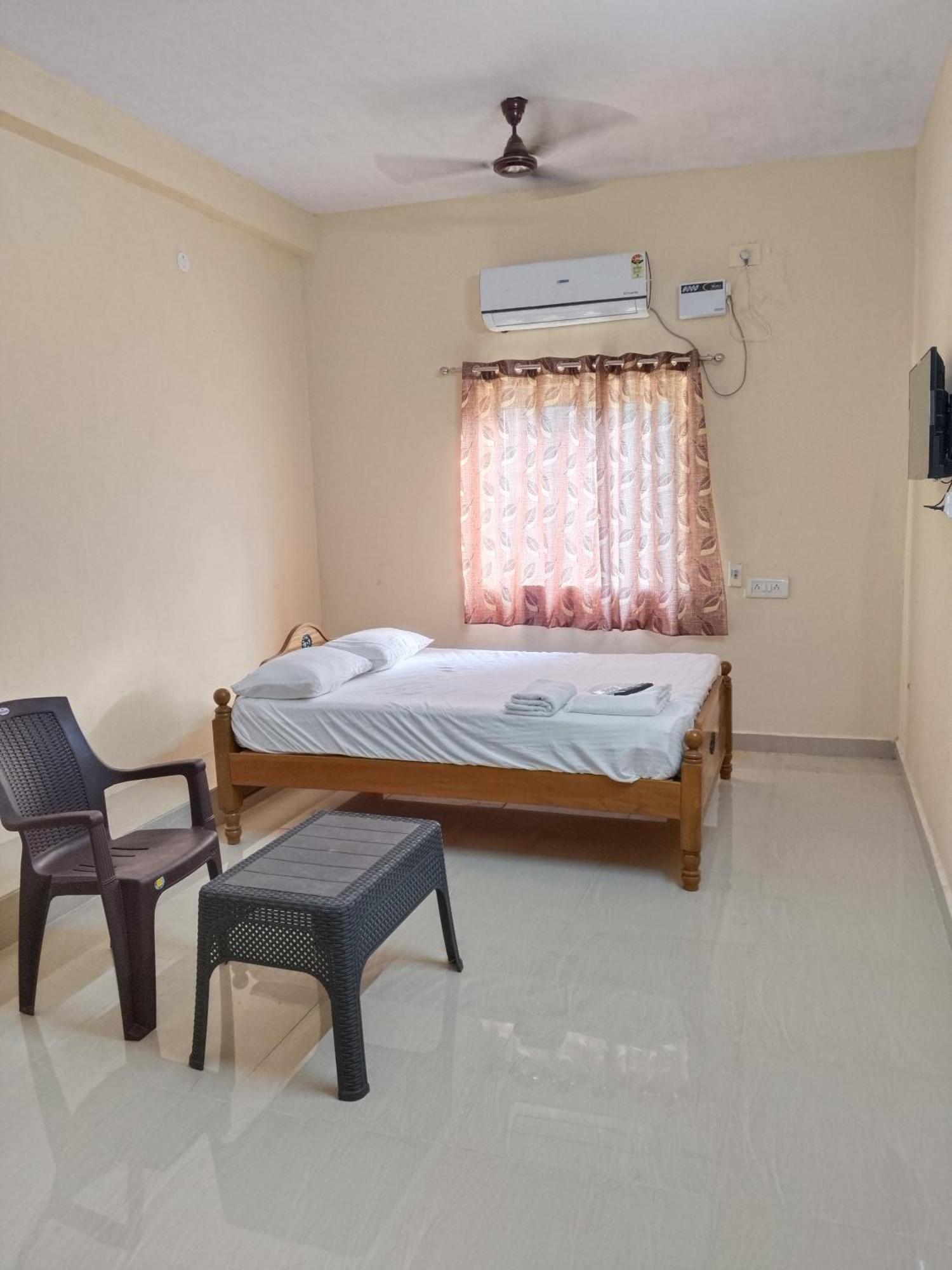 Srinivasa Serviced Apartment Keelkattalai Chennai Oda fotoğraf