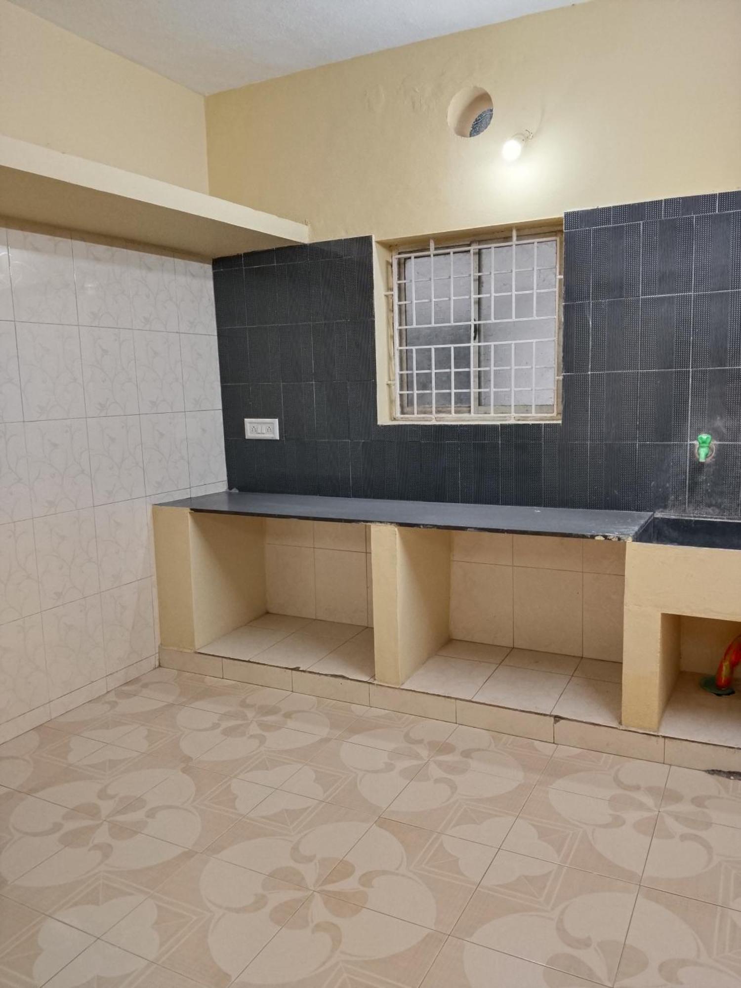 Srinivasa Serviced Apartment Keelkattalai Chennai Dış mekan fotoğraf