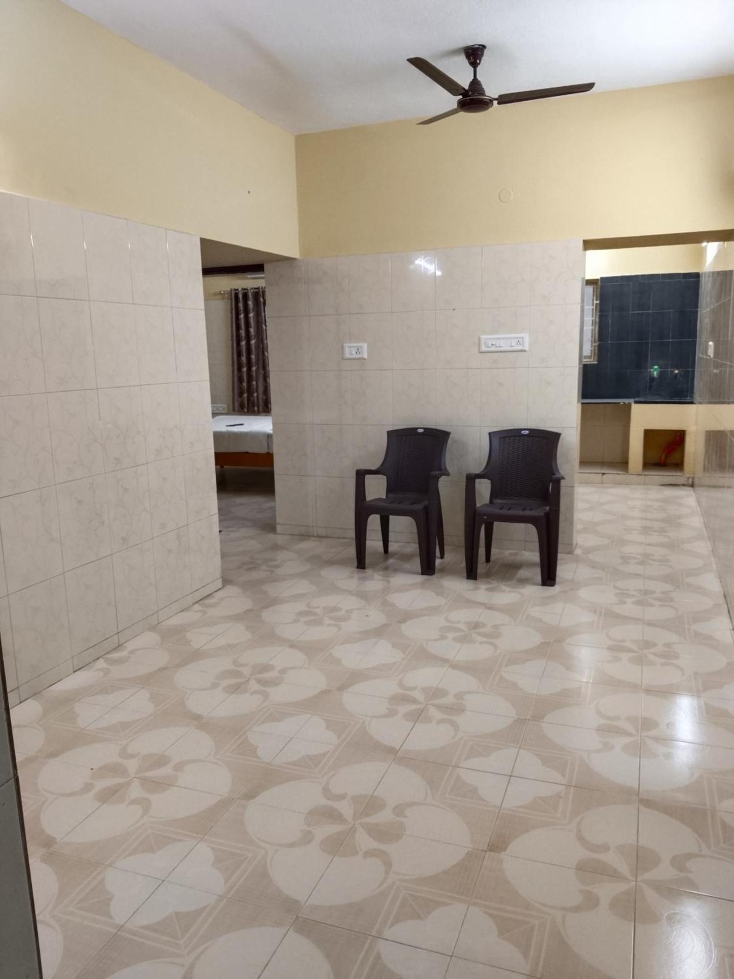 Srinivasa Serviced Apartment Keelkattalai Chennai Dış mekan fotoğraf