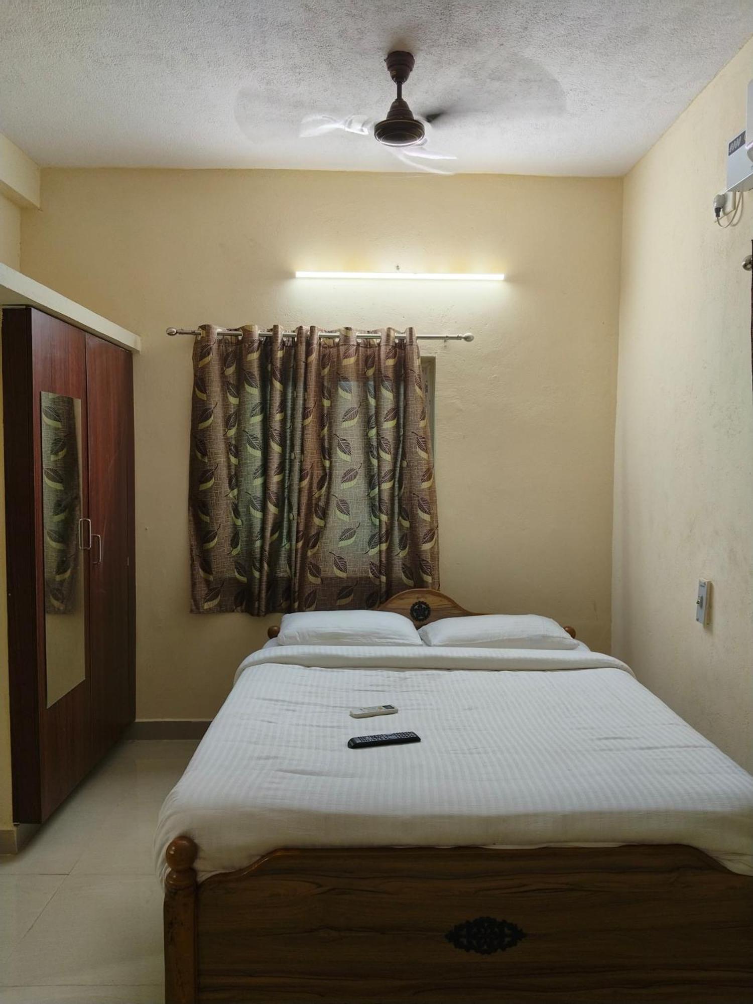 Srinivasa Serviced Apartment Keelkattalai Chennai Dış mekan fotoğraf